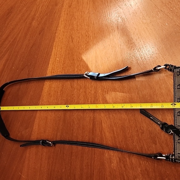 Dooney & Bourke signature gray black crossbody!! LIKE NEW CONDITION!!! - Picture 4 of 8